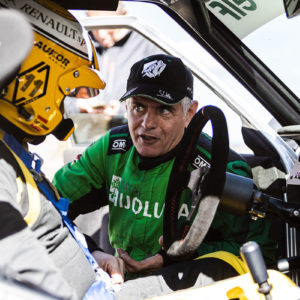 Sergio Vallejo prueba el Renault 11 Turbo de Aukor Racing para el Campeonato de Europa