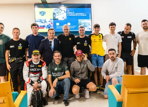 Sergio y Diego Vallejo imparten una master class a los pilotos becados por la RFEdA